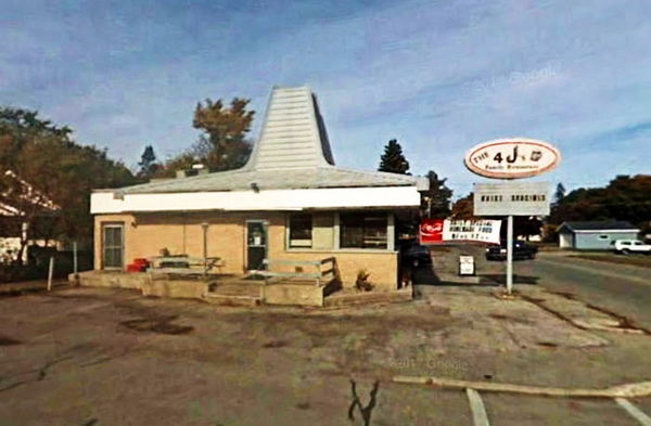 A&W Restaurant - Gladstone - 902 Montana Ave
